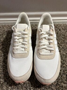 Adidas Run 70’s Shoe
